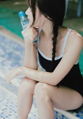 欧美淘宝女装海报图片_蓝光免费播放
